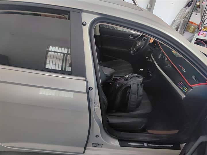 Фото 25 - Volkswagen Lavida