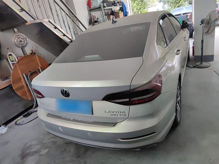 Фото 6 - Volkswagen Lavida