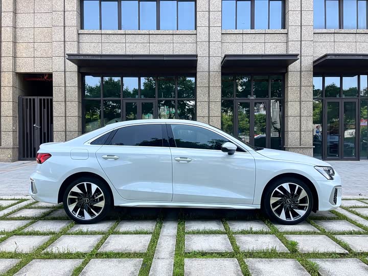 Фото 11 - Audi A3