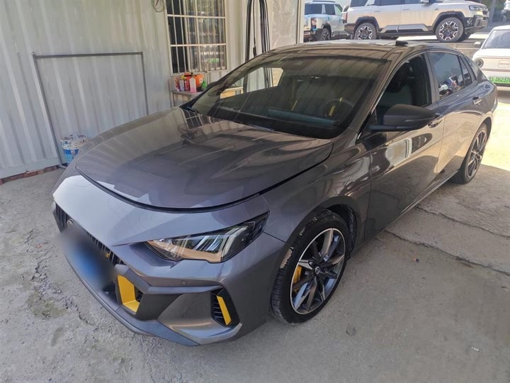 Фото 2 - GAC Trumpchi Empow R