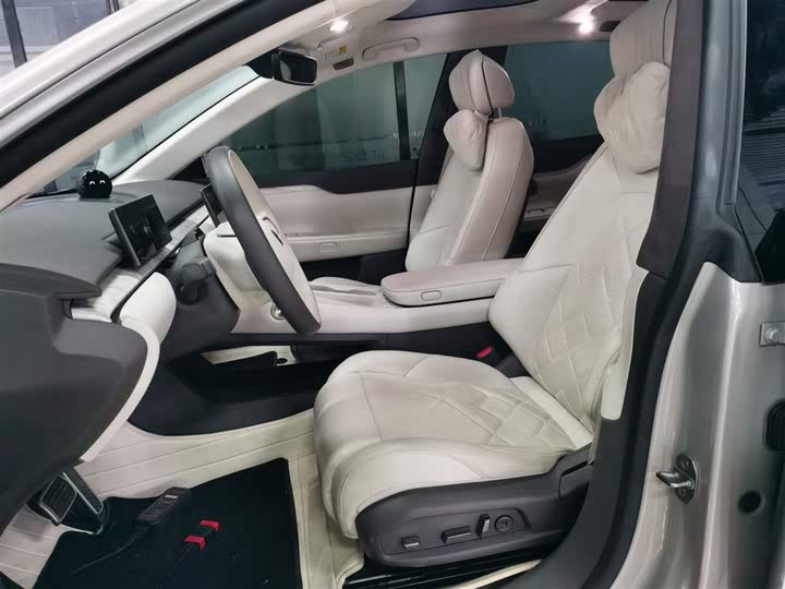 Фото 15 - Nio ET7