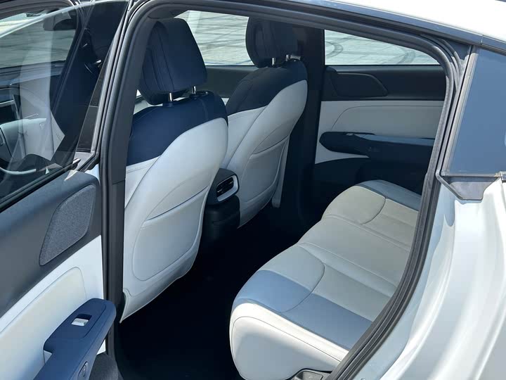 Фото 10 - XPeng G6