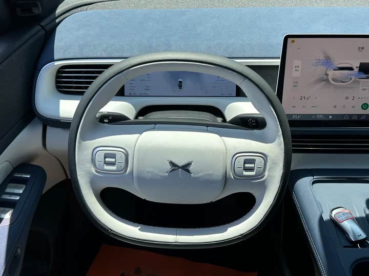 Фото 11 - XPeng G6