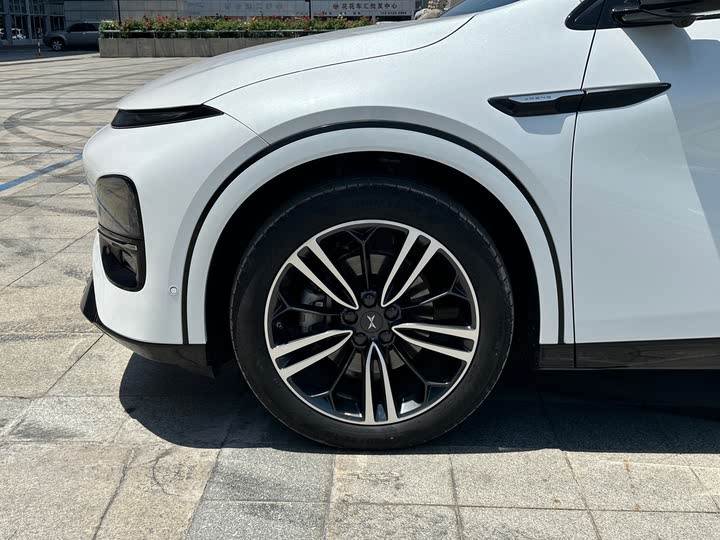 Фото 15 - XPeng G6