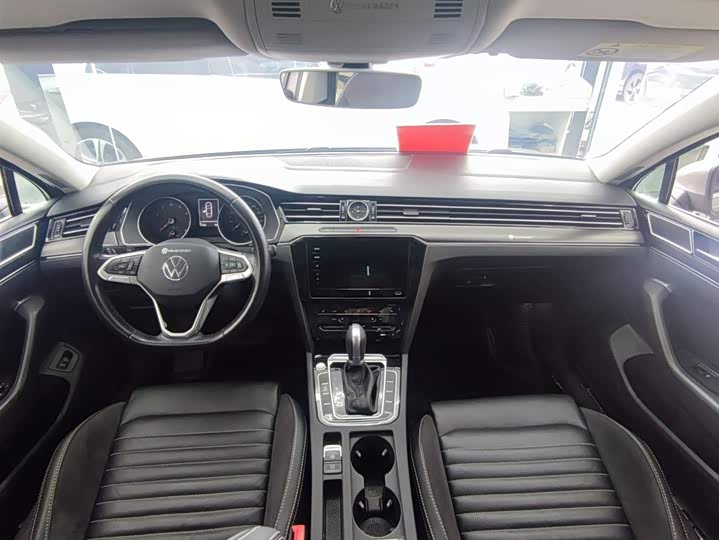 Фото 14 - Volkswagen Magotan