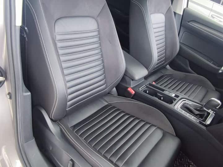 Фото 5 - Volkswagen Magotan