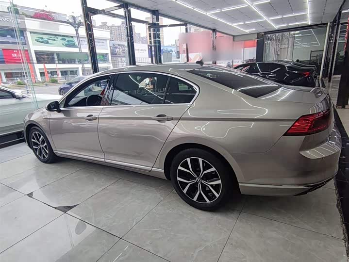 Фото 9 - Volkswagen Magotan