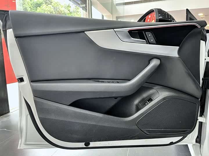 Фото 14 - Audi A5