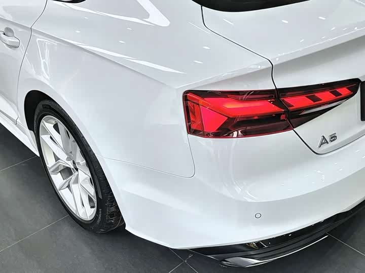 Фото 3 - Audi A5