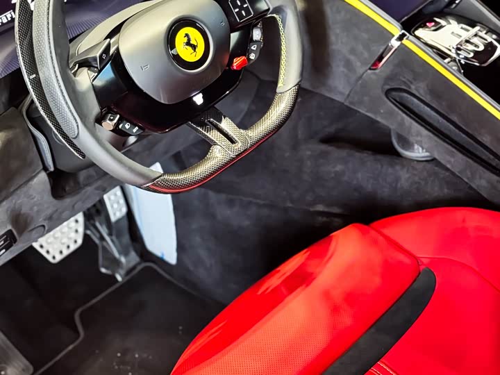 Фото 13 - Ferrari Roma