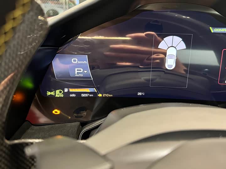 Фото 20 - Ferrari Roma