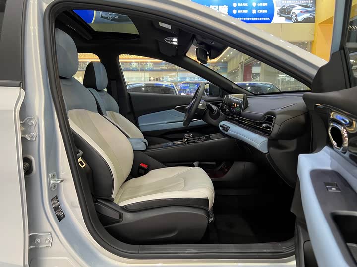 Фото 9 - GAC Trumpchi Empow R