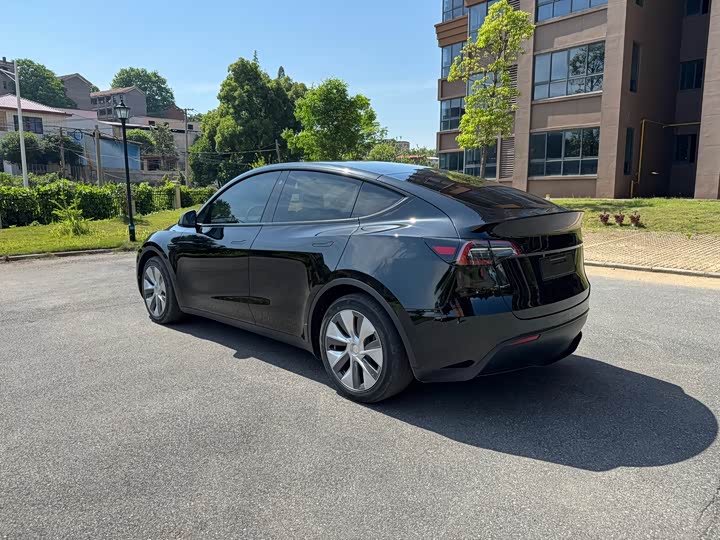 Фото 7 - Tesla Model Y