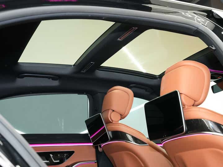 Фото 15 - Mercedes-Benz S-Class