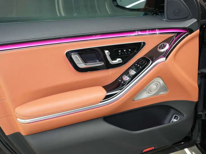 Фото 9 - Mercedes-Benz S-Class