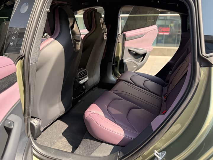 Фото 25 - Xiaomi SU7