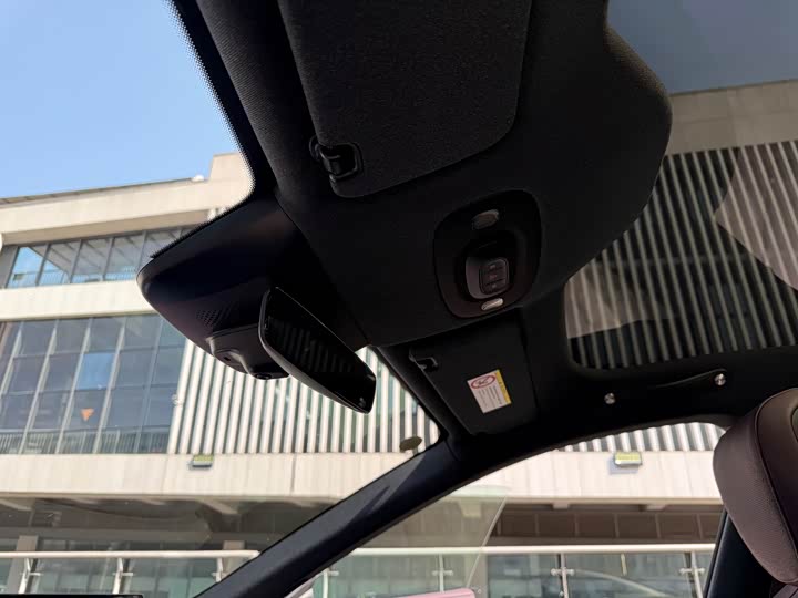 Фото 30 - Xiaomi SU7