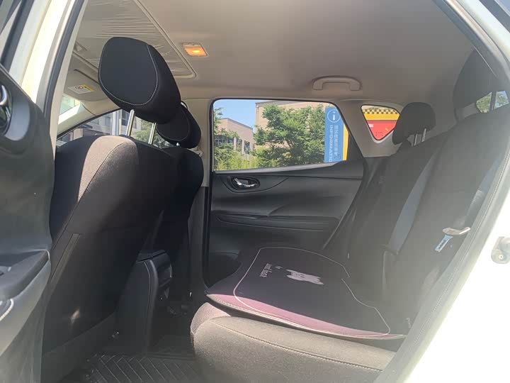 Фото 13 - Nissan Tiida