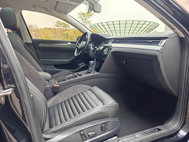 Фото 10 - Volkswagen Magotan