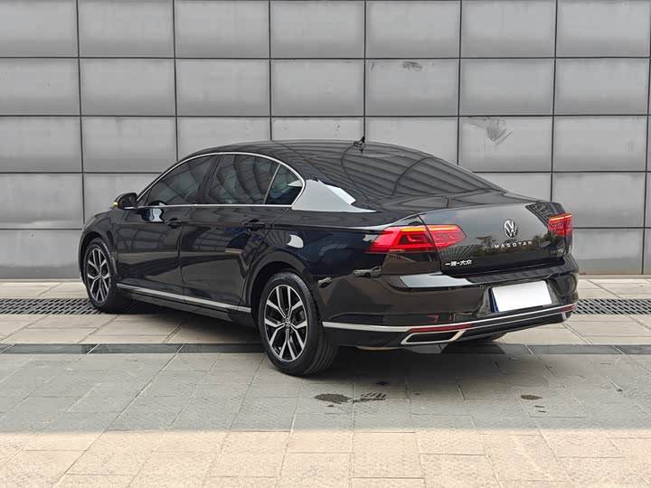 Фото 11 - Volkswagen Magotan