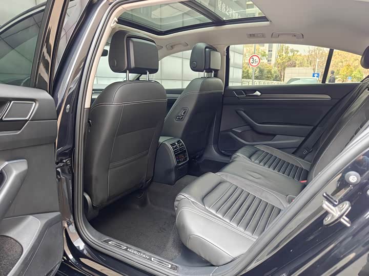 Фото 8 - Volkswagen Magotan