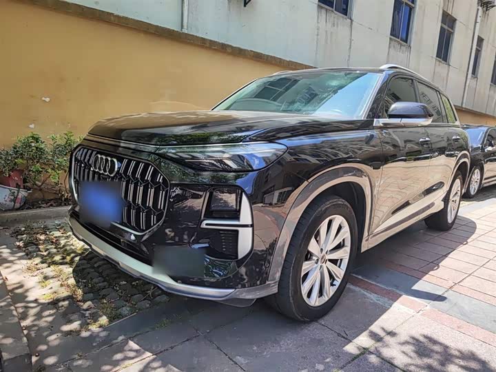 Фото 2 - Audi Q6