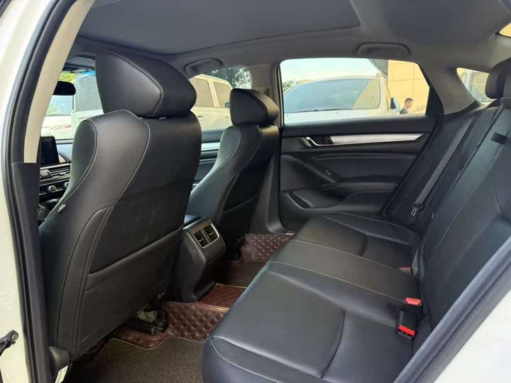 Фото 8 - Honda Inspire