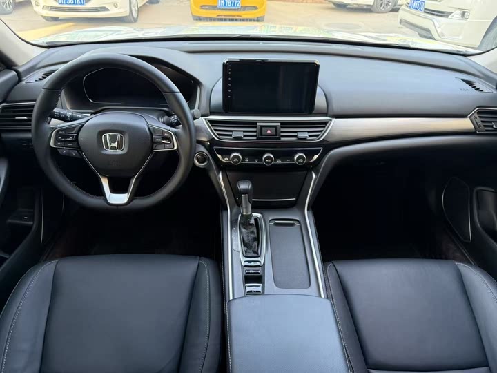 Фото 9 - Honda Inspire