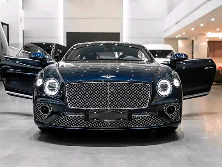 Фото 2 - Bentley Continental GT