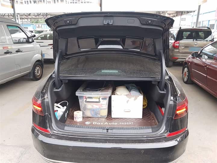 Фото 19 - Volkswagen Passat