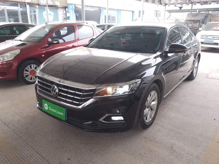 Фото 2 - Volkswagen Passat