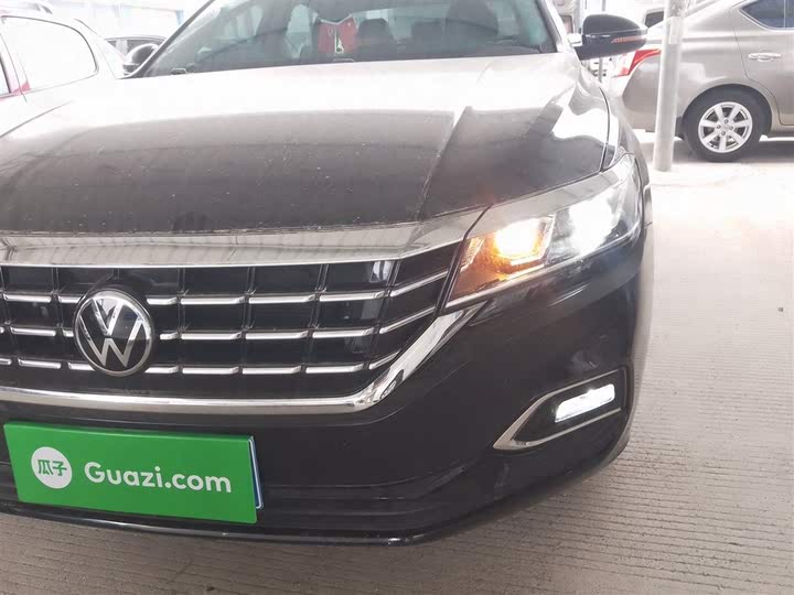 Фото 24 - Volkswagen Passat