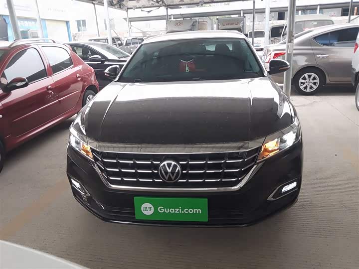 Фото 3 - Volkswagen Passat