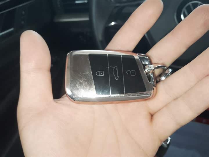 Фото 9 - Volkswagen Passat