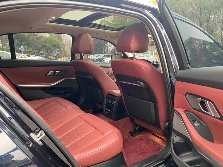 Фото 8 - BMW 3 Series