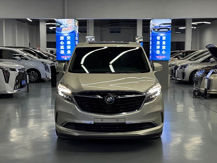 Фото 11 - Buick GL8 ES