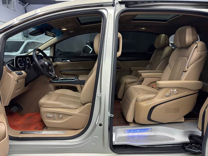 Фото 6 - Buick GL8 ES