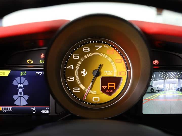 Фото 19 - Ferrari F8