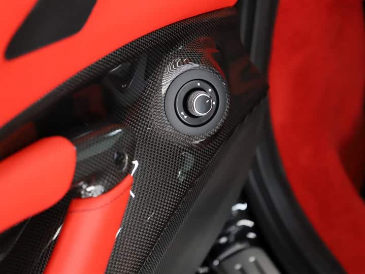 Фото 20 - Ferrari F8