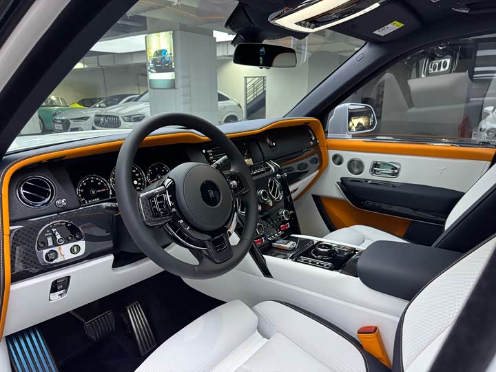 Фото 5 - Rolls-Royce Cullinan