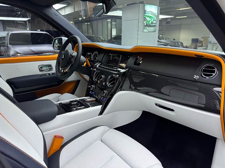 Фото 7 - Rolls-Royce Cullinan