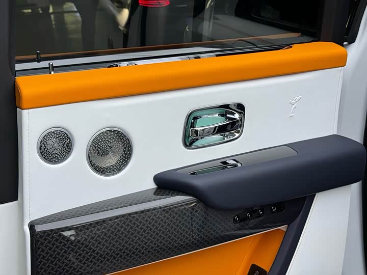 Фото 9 - Rolls-Royce Cullinan