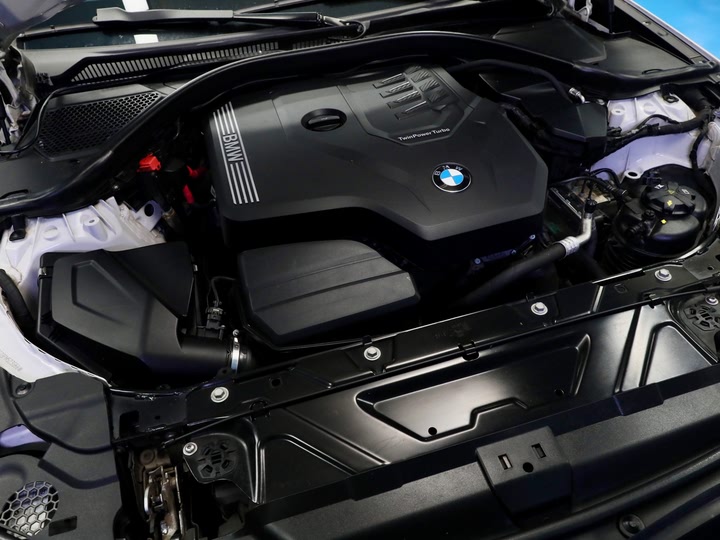 Фото 10 - BMW 3 Series