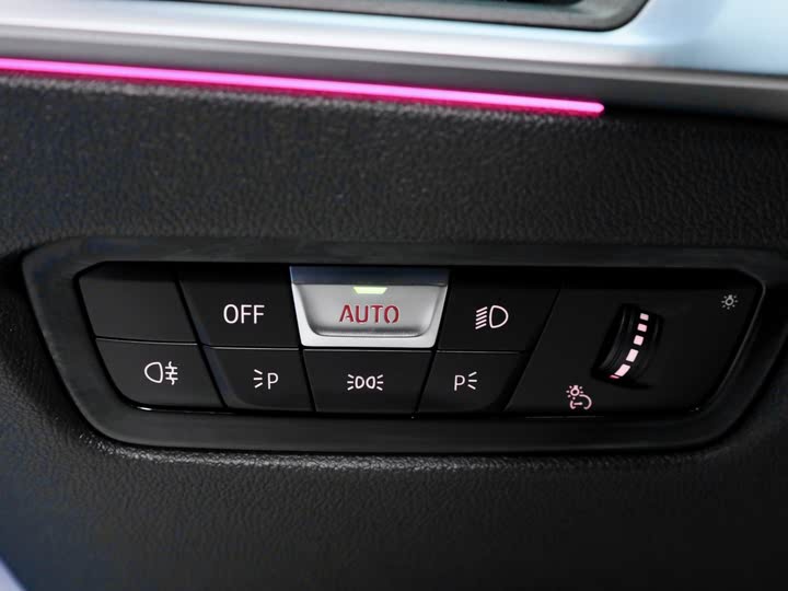 Фото 21 - BMW 3 Series