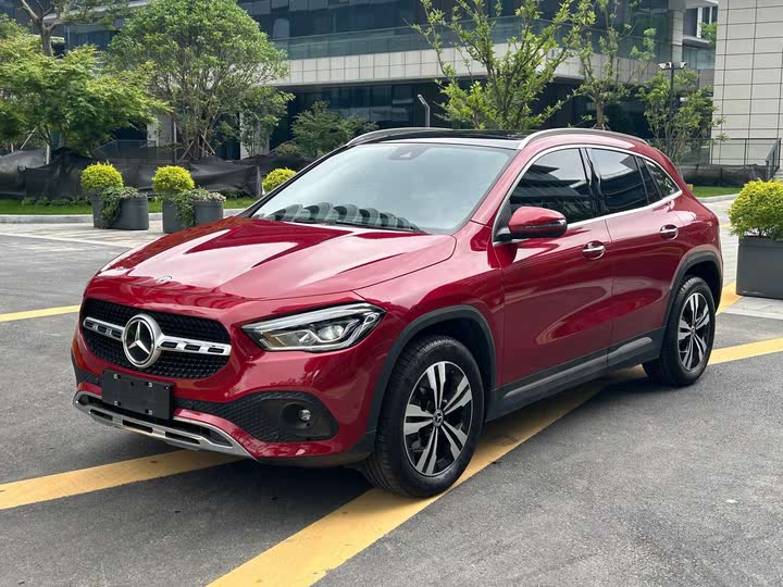 Фото 2 - Mercedes-Benz GLA-Class