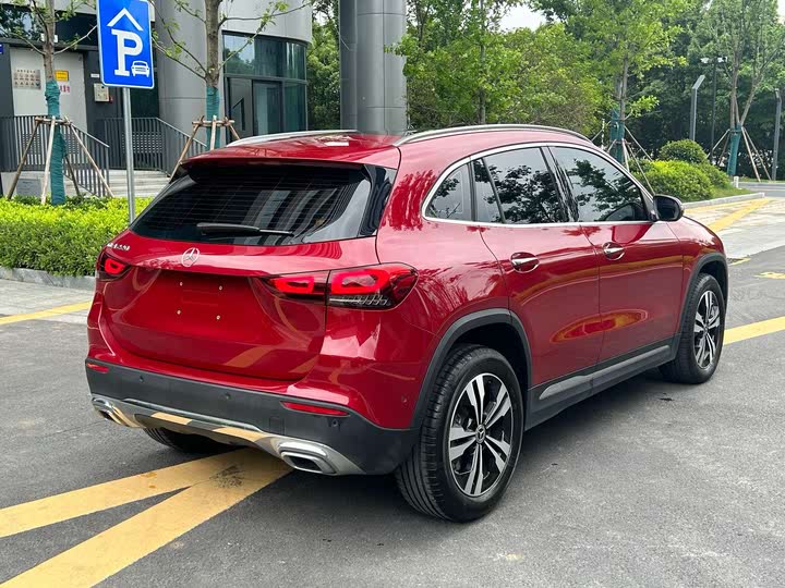 Фото 4 - Mercedes-Benz GLA-Class