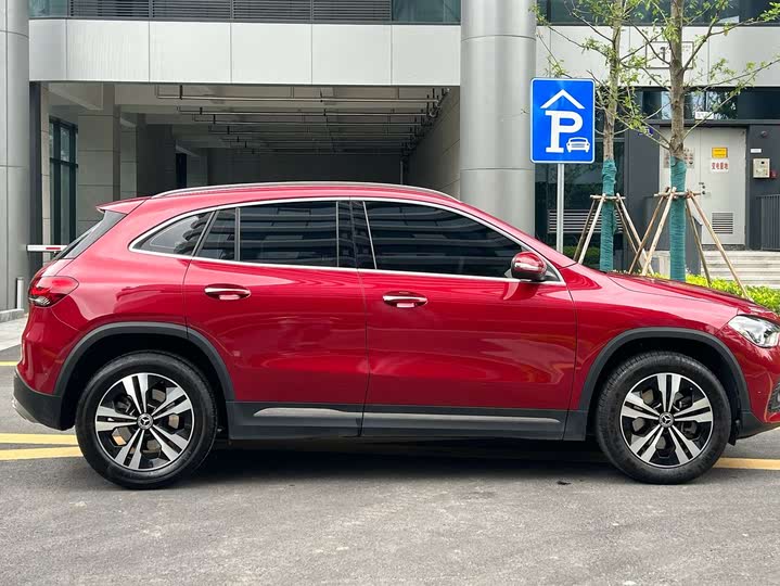 Фото 7 - Mercedes-Benz GLA-Class