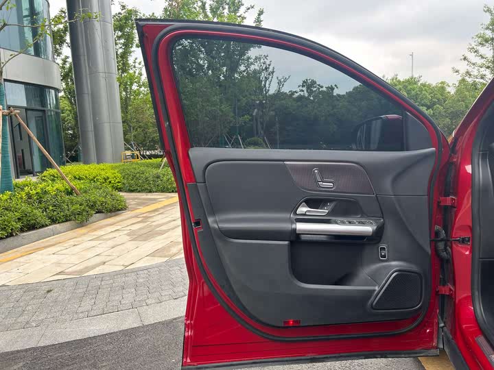 Фото 9 - Mercedes-Benz GLA-Class