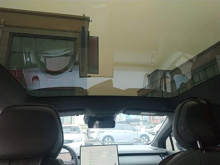 Фото 18 - XPeng F57