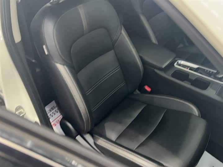 Фото 4 - Nissan Sylphy